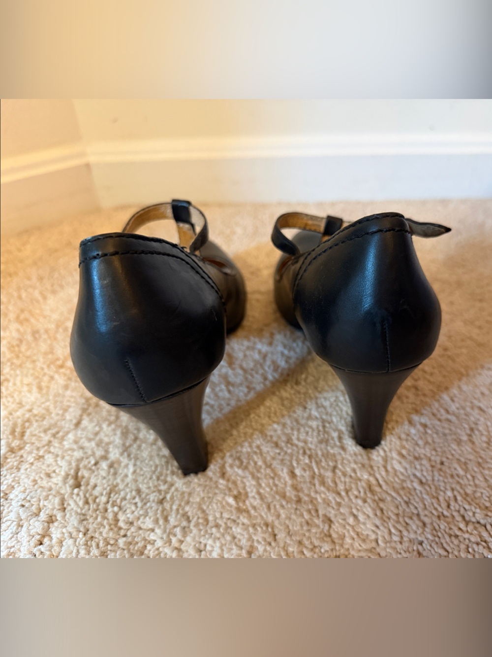 Frye Black Leather T-Strap Mid Heels - Picture 4 of 5